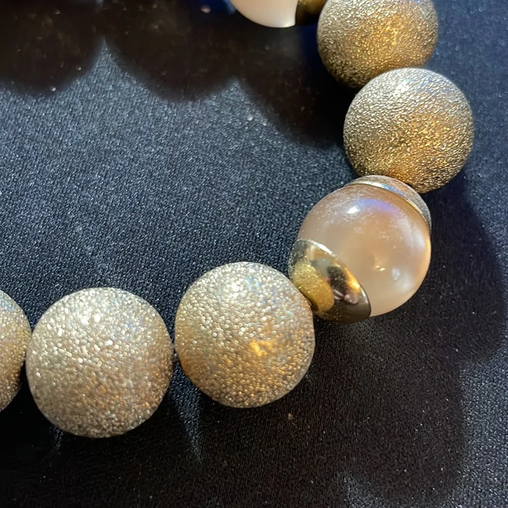 Excellent condition necklace 2 iridescent peach stones - Picture 3 of 4